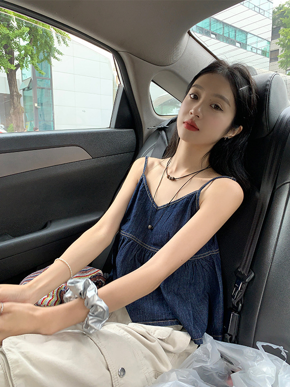 French Retro Sweet and Cool Style Denim Camisole for Women 2025 Summer New Loose Short Style Sleeveless Top for Outer Wear