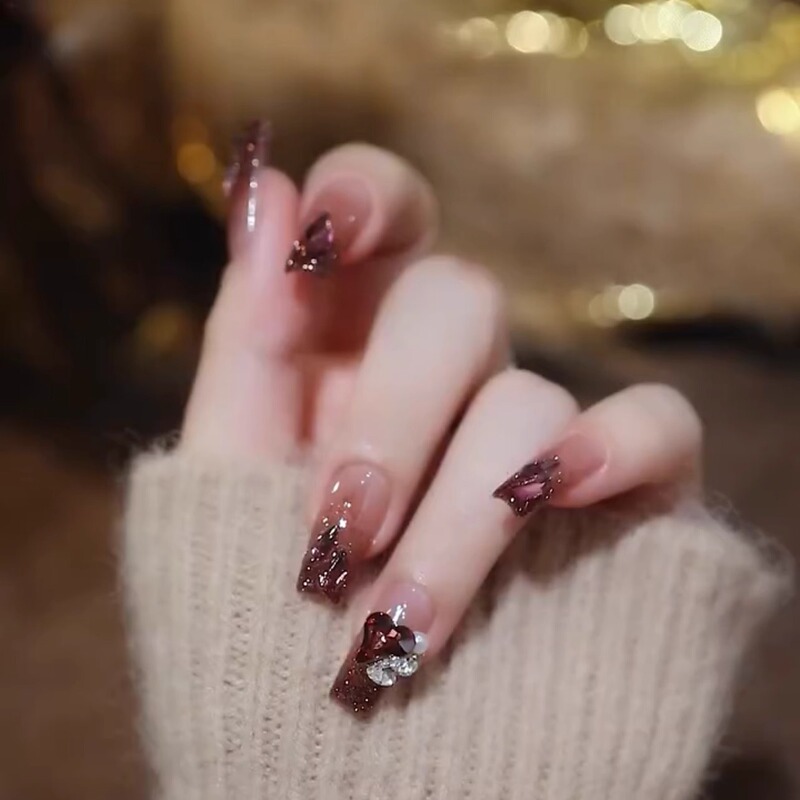 Handmade Nail Art: Dark Night Rose, Melard Crushed Diamond, Misty Black-Purple Gradient, Crooked Heart Diamond, Pure Desire Nail Art Finished Product