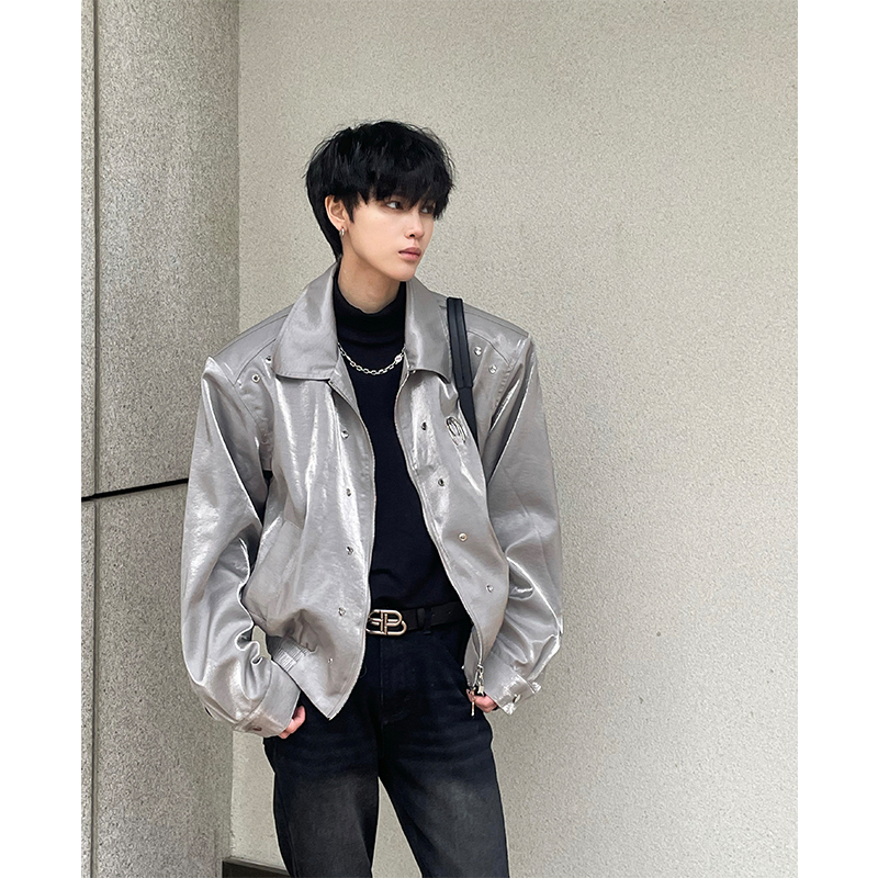 Silver-Gray Shoulder-Padded Jacket for Men, Short Style, Futuristic Tech-Inspired Metallic Design, Light Luxury, Niche Streetwear
