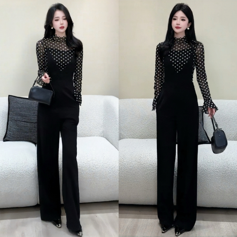 A Complete Set of Early Spring Korean-Style Outfits for a Sophisticated and Elegant Look: a Half-High Collar Polka Dot T-Shirt and Overalls Two-Piece Set