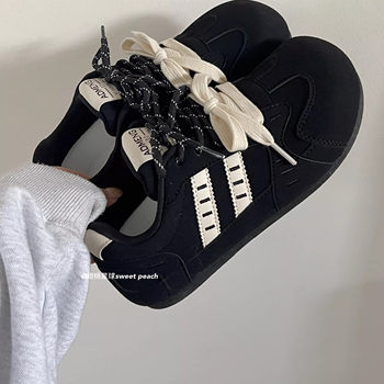 Black Moral Training Shoes for Women, 2026 Spring New Style Student Shoes, Retro Small Black Shoes, Trendy Sports Casual Sneakers