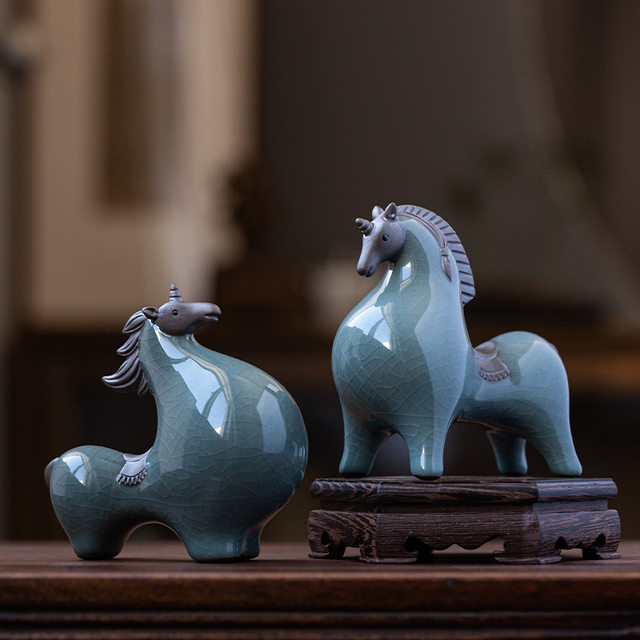 Ceramic Tang Horse Ornament Small Lucky Tea Pet Boutique Can Be Raised in Living Room Entrance Desktop Decoration Desk Tea Play