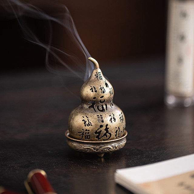 Creative alloy gourd small incense burner household mini auspicious cloud plate incense burner Zen tea room desktop small aromatherapy burner
