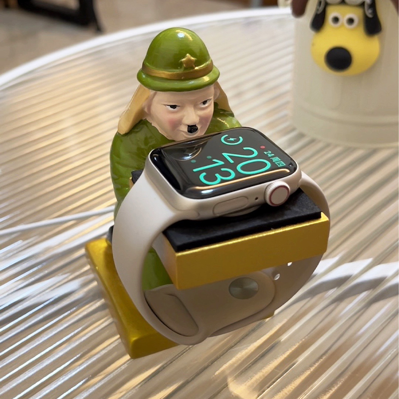 Japanese Soldier Kneeling Suitable for Apple Watch Charging Stand Creative iWatch Small Base Storage Rack