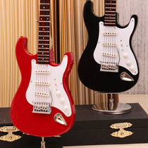 Mini electric guitar model ornaments birthday party ornaments wooden crafts Christmas tree pendants electric bass model