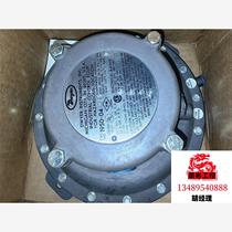 The American DWYER pressure switch will be auctioned directly and will not be shipped. Please inquire before bidding.