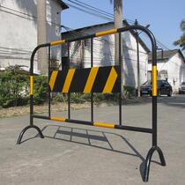 Shanghai yellow and black iron horse guardrail municipal temporary construction fence road traffic guardrail subway square divider