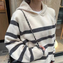 Gold medal Korean chic autumn and winter retro niche hooded contrast stripe design loose and versatile long-sleeved sweater