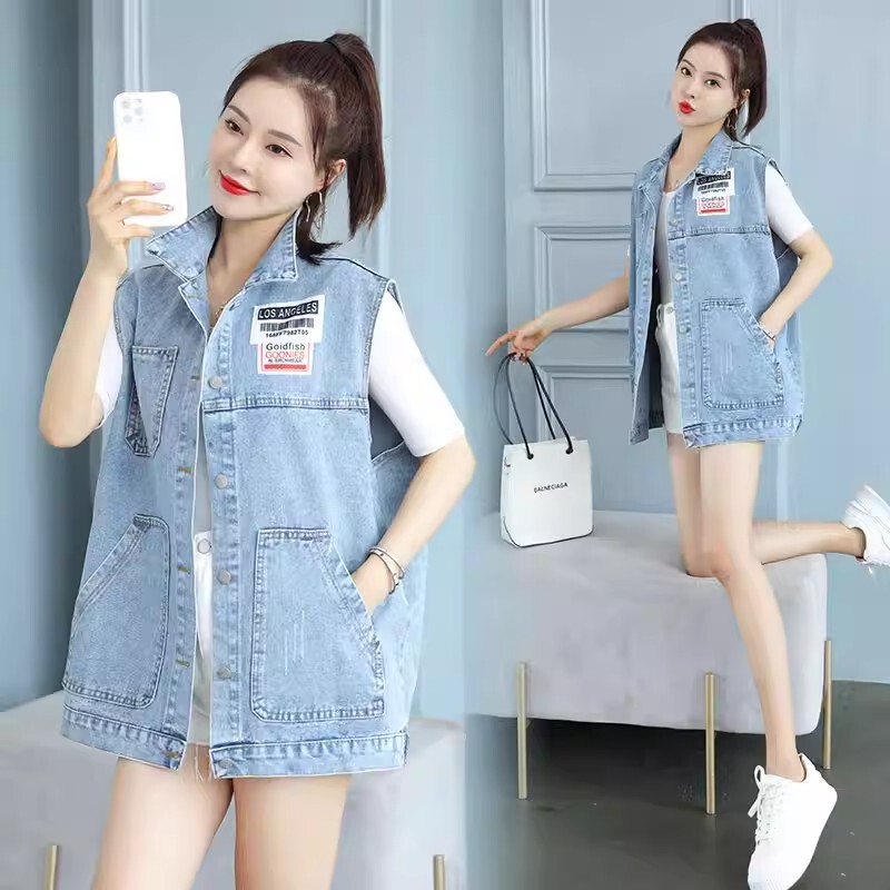 Plus Size Women's Vintage Denim Vest for Women, Loose Fit, Slimming, Versatile, Sleeveless Commuter Vest Jacket, Trendy