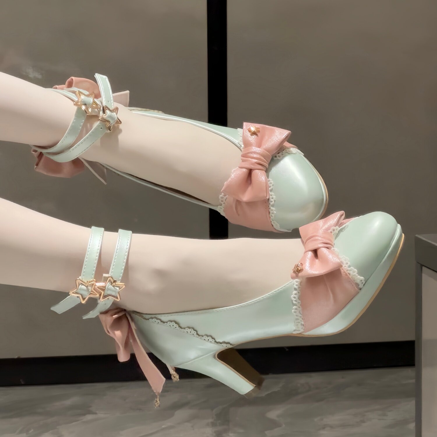 Cloud Letter Showa Dream Original Pointed Toe Platform High Heels Vintage Lolita Shoes Elegant and Versatile