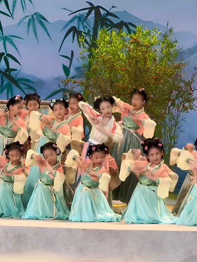 Ruan Langgui Early Summer Dance Costume Hanfu Performance Outfit Children's Classical Performance Han-Tang Dance Ancient Costume Ruqun Spring Mountain