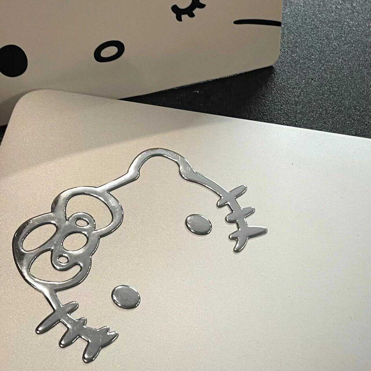 ハローキティ コンピュータステッカー 装飾用 小柄 女の子 漫画 KT3d 立体 糊なし ノート シルバーステッカー