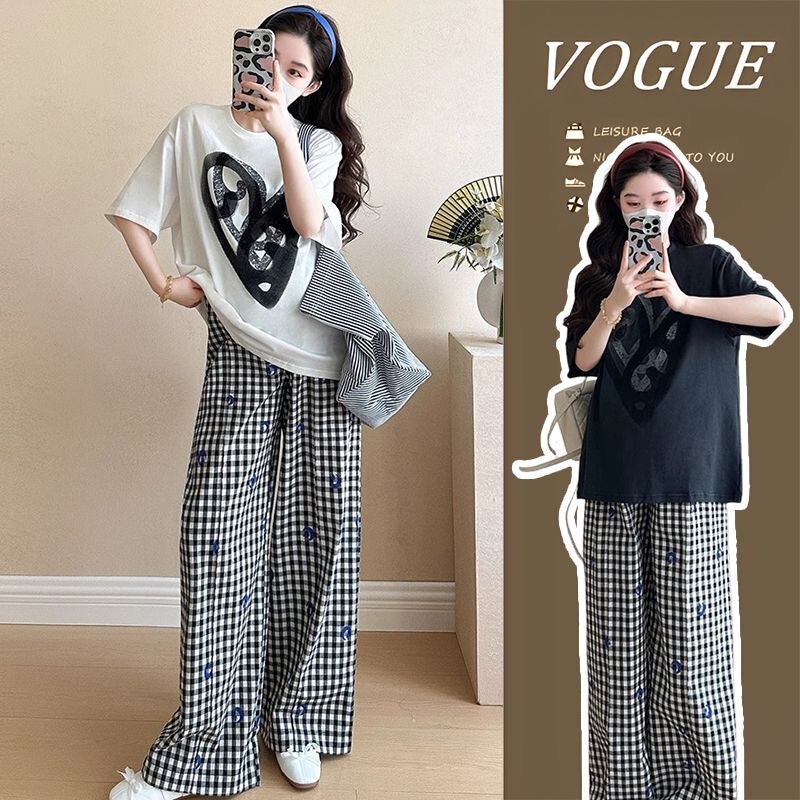 Trendy and Stylish Slimming Maternity Wear 2026 Summer New Short-Sleeved Top Plaid Wide-Leg Pants Two-Piece Set Loose Fit