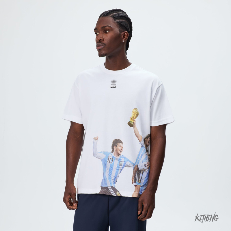 26Ss American Trendy Kith Messi Three-Party Collaboration Loose-Fitting Unisex Pure Cotton Printed Football Tee Short-Sleeve White T-Shirt 26Ss American Trendy Kith Messi Three-Party Collaboration Loose-Fitting Unisex Pure Cotton Printed Football Tee Short-Sleeve White T-Shirt