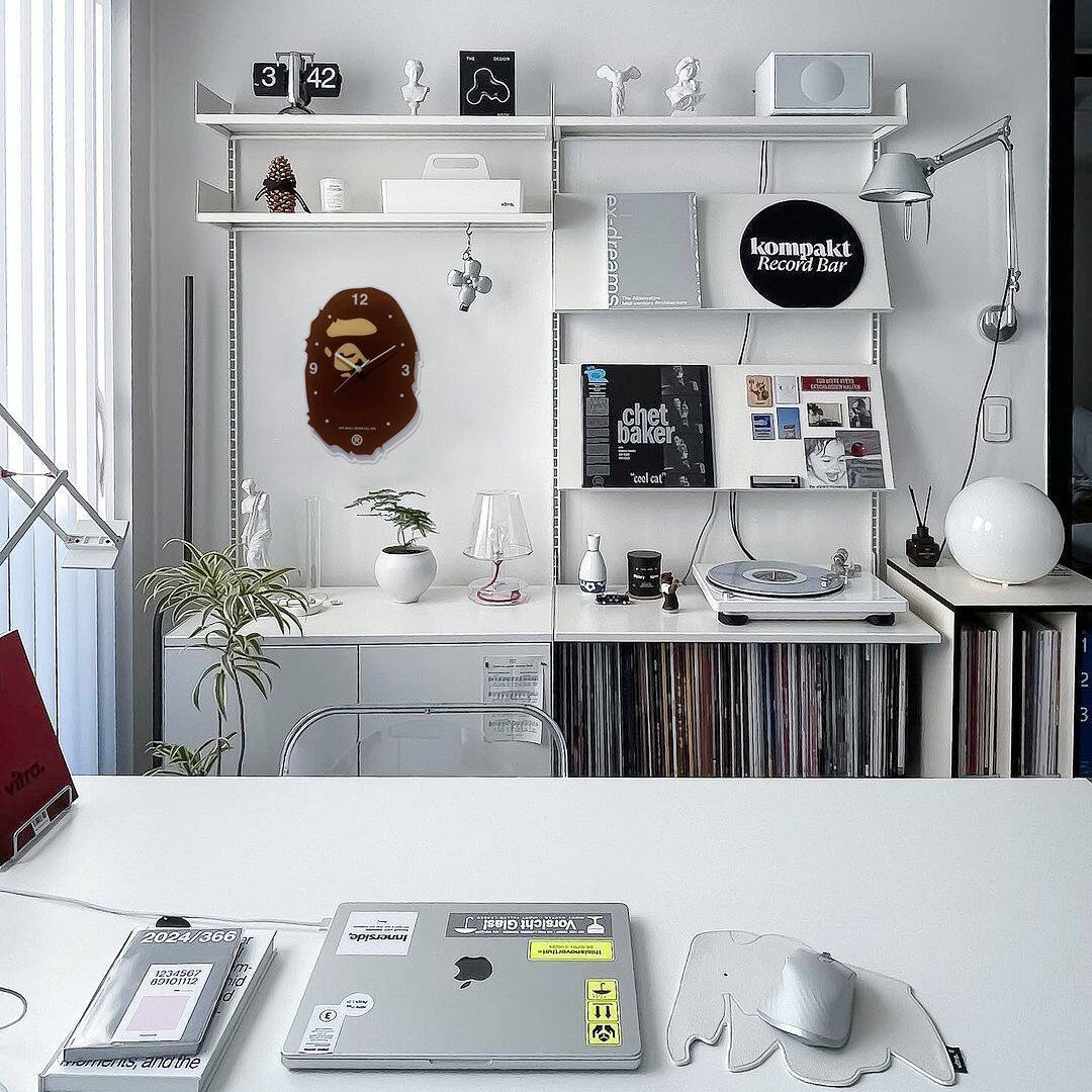 Bape Ape Clock Trendy Brand Internet-Famous Clock Simple Creative Bedroom Silent Wall Clock Home Living Room Decoration ins