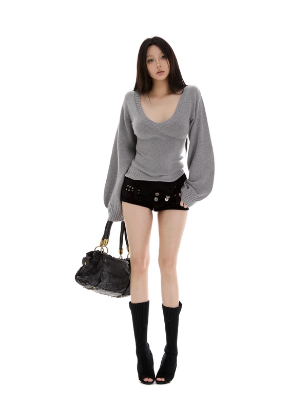 American-Style Low-Cut Deep V-Neck Slim-Fit Design, Slimming and Sexy Style, Lantern Sleeve Sweater, New Spring Sweater for Women American-Style Low-Cut Deep V-Neck Slim-Fit Design, Slimming and Sexy Style, Lantern Sleeve Sweater, New Spring Sweater for Women