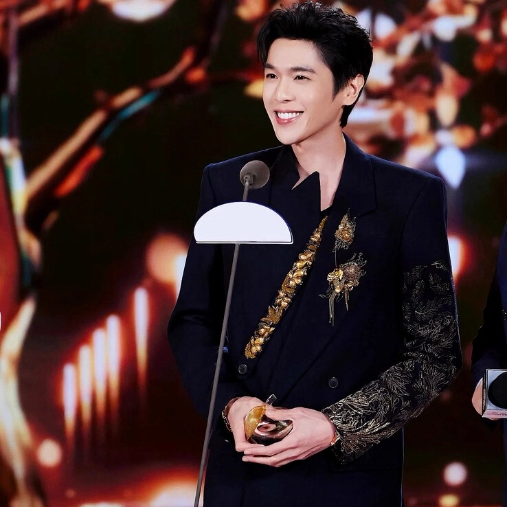 Zhang Ruoyun Celebrity-Style Black Heavy Embroidery Suit Jacket for Men, Light Luxury, Elegant and Exquisite Korean-Style Suit Trend