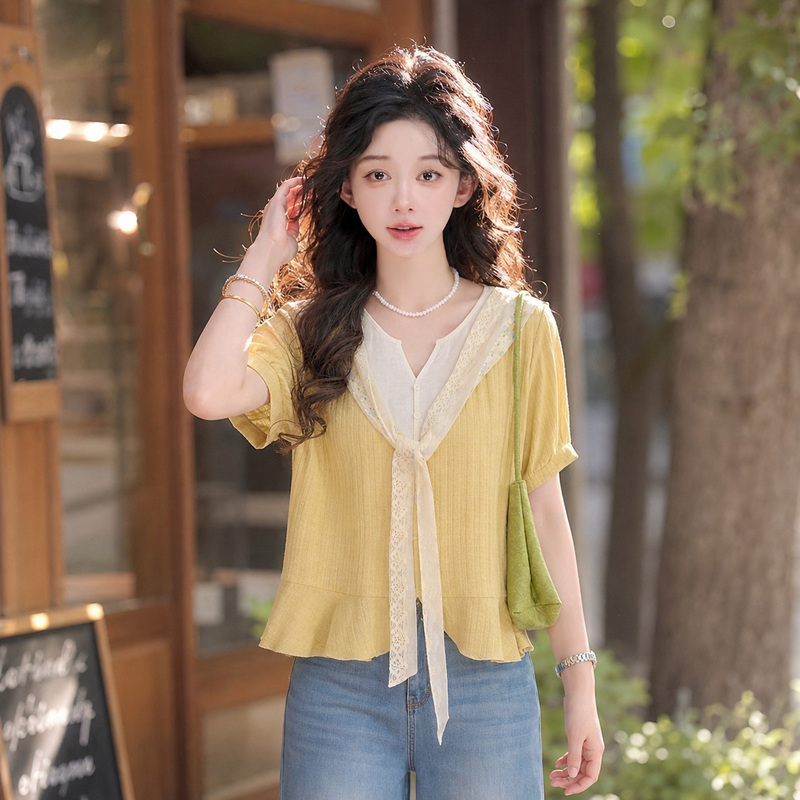 Qianzhu【Cream Yellow Tulle】Floral Lace Ribbon Fake Two-Piece Ruffle Hem V-Neck Shirt Yf1431116
