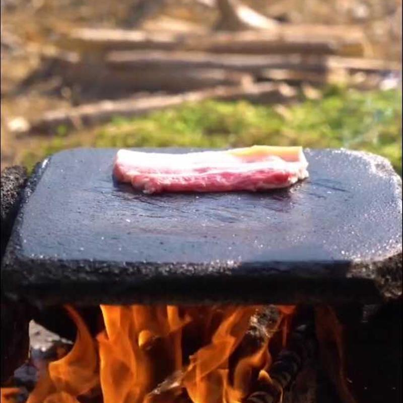 Stone Grill Pan, Tiktok Popular Style, Outdoor Volcanic Stone Barbecue Plate, Natural Irregular-Shaped Stone Plate for Grilling
