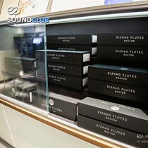 Brands of flutes clarinets and oboes not on display. For orders please contact customer service to change the price. Do not place an order directly.