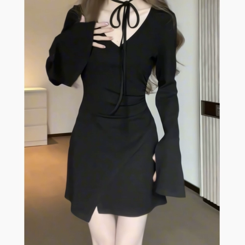 Дизайнерская осенняя мини-юбка, приталенный корсет, мегафон, платье, тренд сезона, V-образный вырез