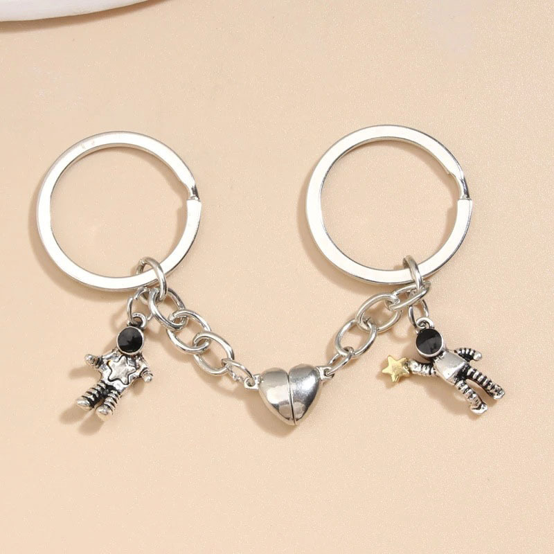 Keychain Couple Set, a Pair of Exquisite and Cute Cartoon Simple Keychains, Small Pendants for Men and Women, Niche Design and Creativity Keychain Couple Set, a Pair of Exquisite and Cute Cartoon Simple Keychains, Small Pendants for Men and Women, Niche Design and Creativity