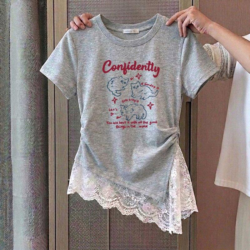 Lace Patchwork Right-Shoulder Short-Sleeve T-Shirt for Women, Summer Asymmetrical Slim-Fit Unique and Delicate Cartoon Cat Print Top Lace Patchwork Right-Shoulder Short-Sleeve T-Shirt for Women, Summer Asymmetrical Slim-Fit Unique and Delicate Cartoon Cat Print Top