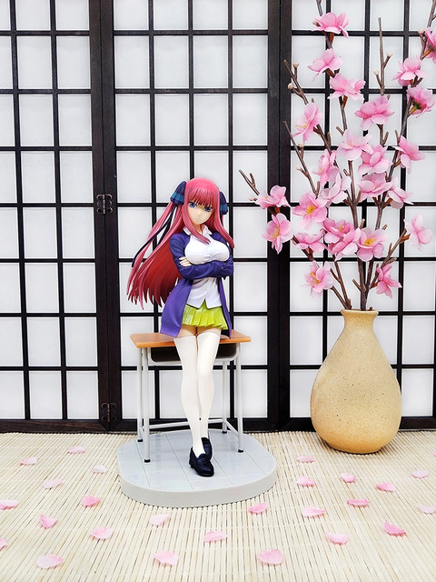 Five-Quarter Flower Wedding Nakano Erino Sanjiu Figure Desk School Uniform Beautiful Girl Two-Dimensional Peripheral Car Chassis