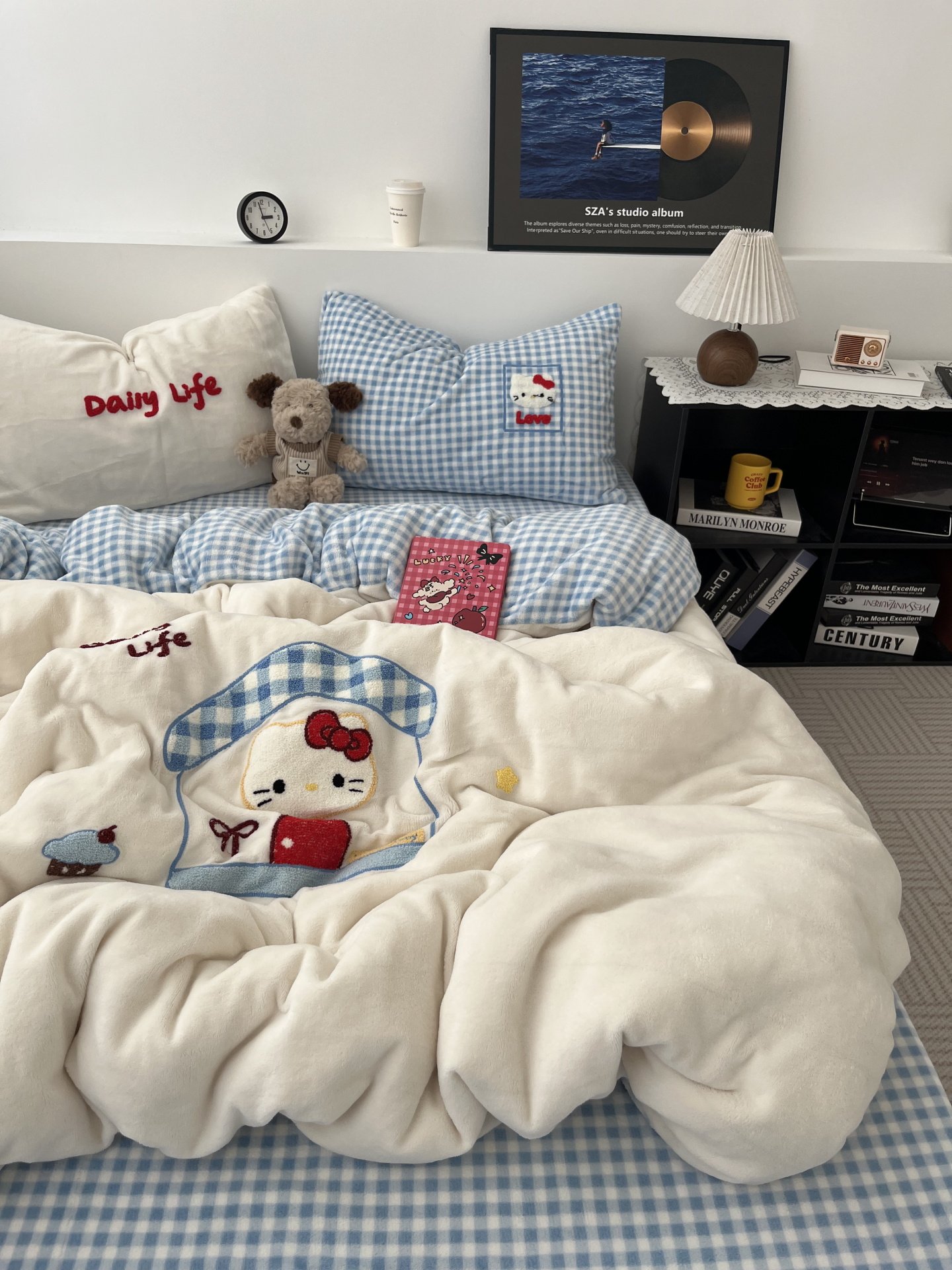 Korean-Style Cute Cat House Towel Embroidery Milk Velvet Four-Piece Set Coral Fleece Duvet Cover Warm Three-Piece Set
