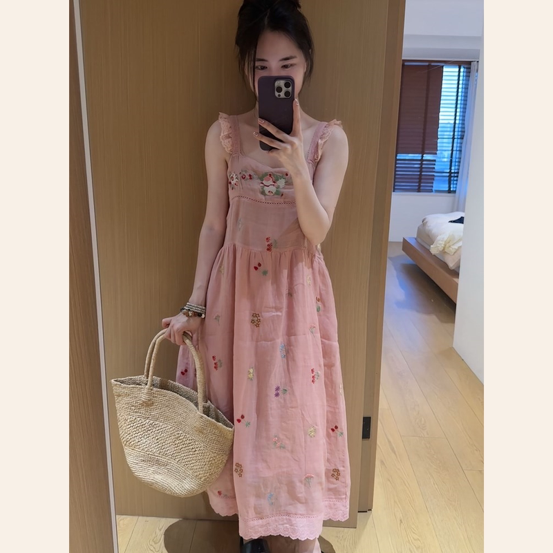 Sweet Style Pink Floral Embroidered Spaghetti Strap Dress, Vintage Ruffled Long Dress, 2026 Summer Women's New Fashion Sweet Style Pink Floral Embroidered Spaghetti Strap Dress, Vintage Ruffled Long Dress, 2026 Summer Women's New Fashion