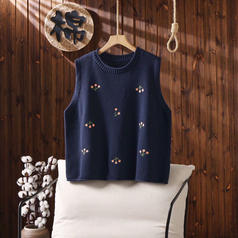 Trendy Embroidered Loose Knit Vest for Women, Autumn and Winter Plus Size Outerwear, Layered Sleeveless Sweater Vest, Fashionable Sleeveless Jacket