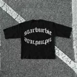 Круглый футболка с напечатанными зубами.