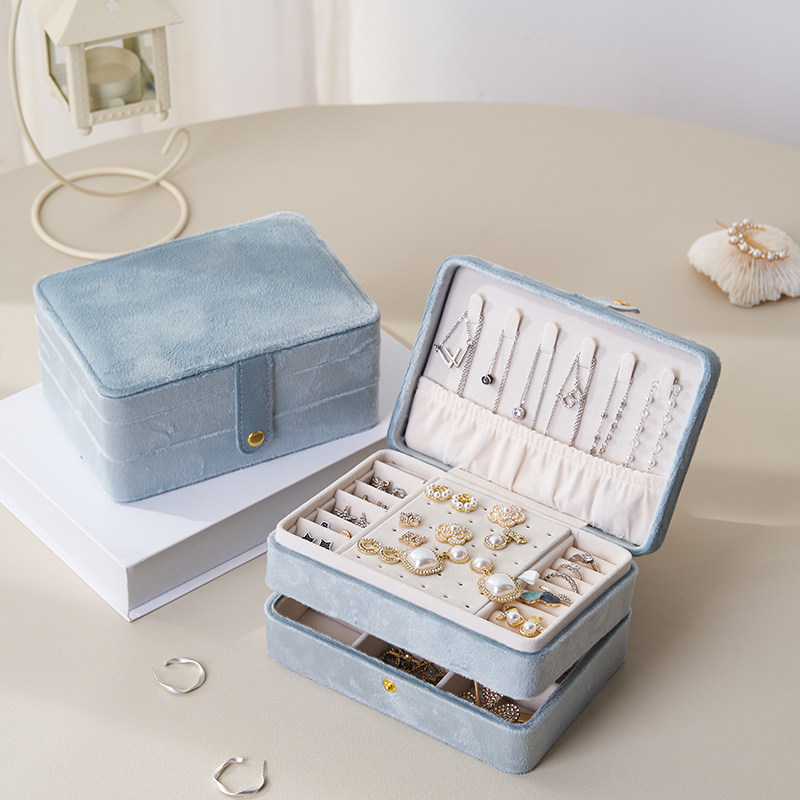 高級で精巧なジュエリー収納ボックス、2026年新スタイル、ライトラグジュアリージュエリー、スタッドピアス、リング、ネックレス、ジュエリーボックス、ゴールド。