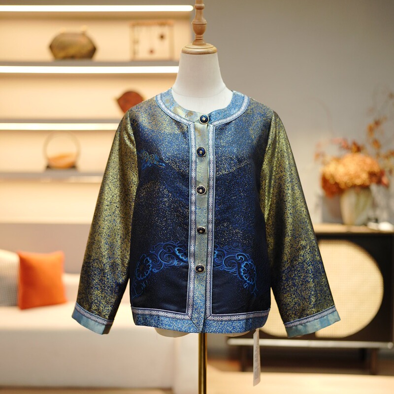 Bao'Er - 〖Starry Sky Set〗 Blue and Gold Color-Blocked Round-Neck Short Suit with an Elegant Retro Style Bao'Er - 〖Starry Sky Set〗 Blue and Gold Color-Blocked Round-Neck Short Suit with an Elegant Retro Style