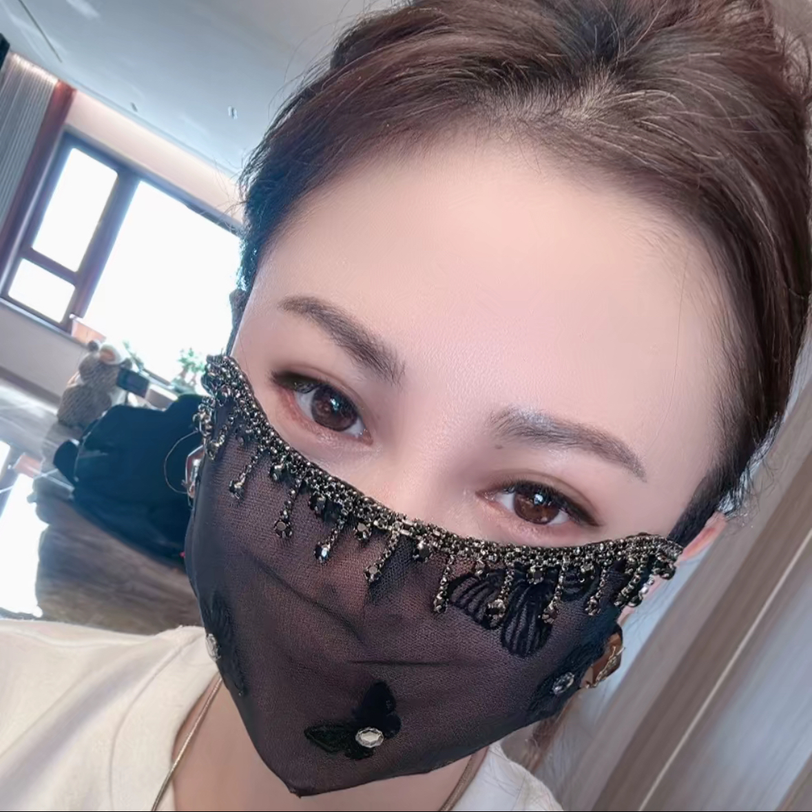 女性用フロックバタフライタッセルダイヤモンドマスク高価値2024新スタイル洗える夏用スタイリッシュマスク