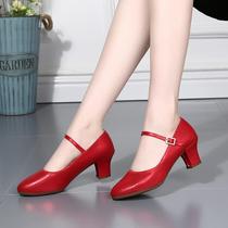 New dance shoes square dance shoes mid-heeled soft-soled womens red autumn performance dance shoes Latin dance shoes womens heels