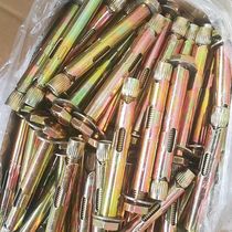 Non-standard and national standard external hexagonal built-in expansion bolts Color-plated zinc implosion floor expansion screws M6M8M10