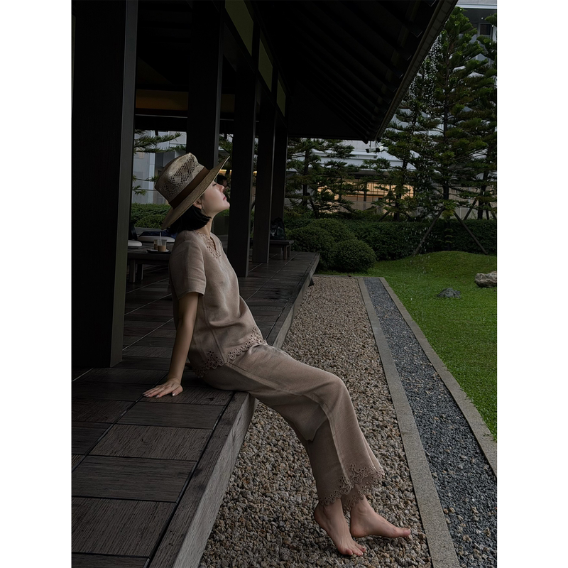 Yuan Yiling【Southern French Relaxation】Fashion Suit in Golden Brown with Hollow Design, Niche Versatile High-End Style for Spring and Summer