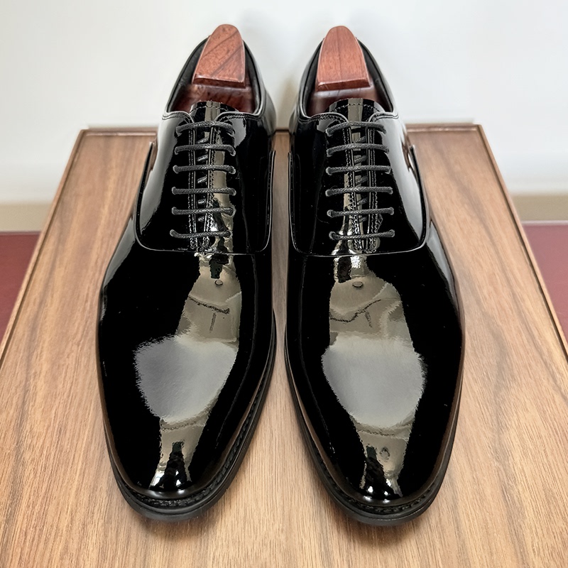 British Casual Leather Shoes for Men, Bright Leather, Genuine Leather, Fashionable Youth, Yuppie Lace-Up Oxford Shoes, High-End Black Handmade Shoes