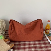 Оранжево-красный