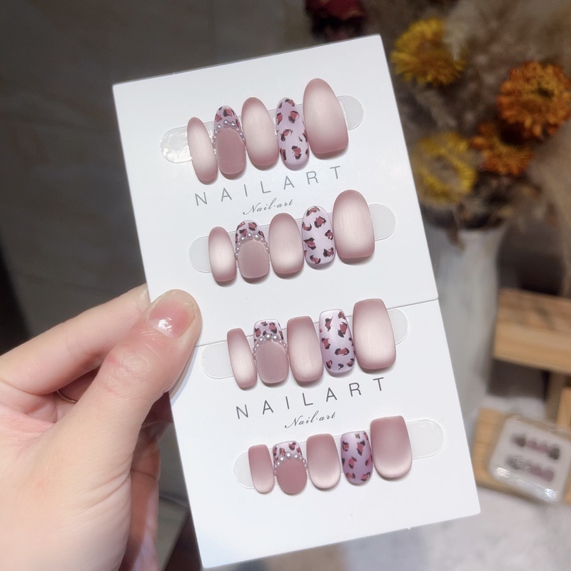Pink Leopard - Pink Leopard Print Hand-Painted Cat Eye 2025 New Popular Exquisite Velvet Cat Eye Matte Handmade Wearable Nails