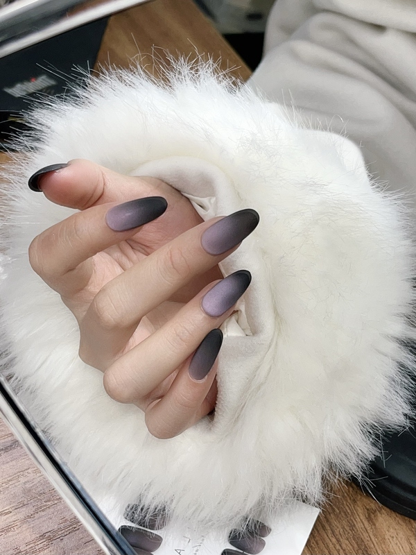 Nine Purple Fire - Purple Gradient Velvet Matte Fresh Cat Eye 2025 New Handmade Wearable Nails Whitening Manicure