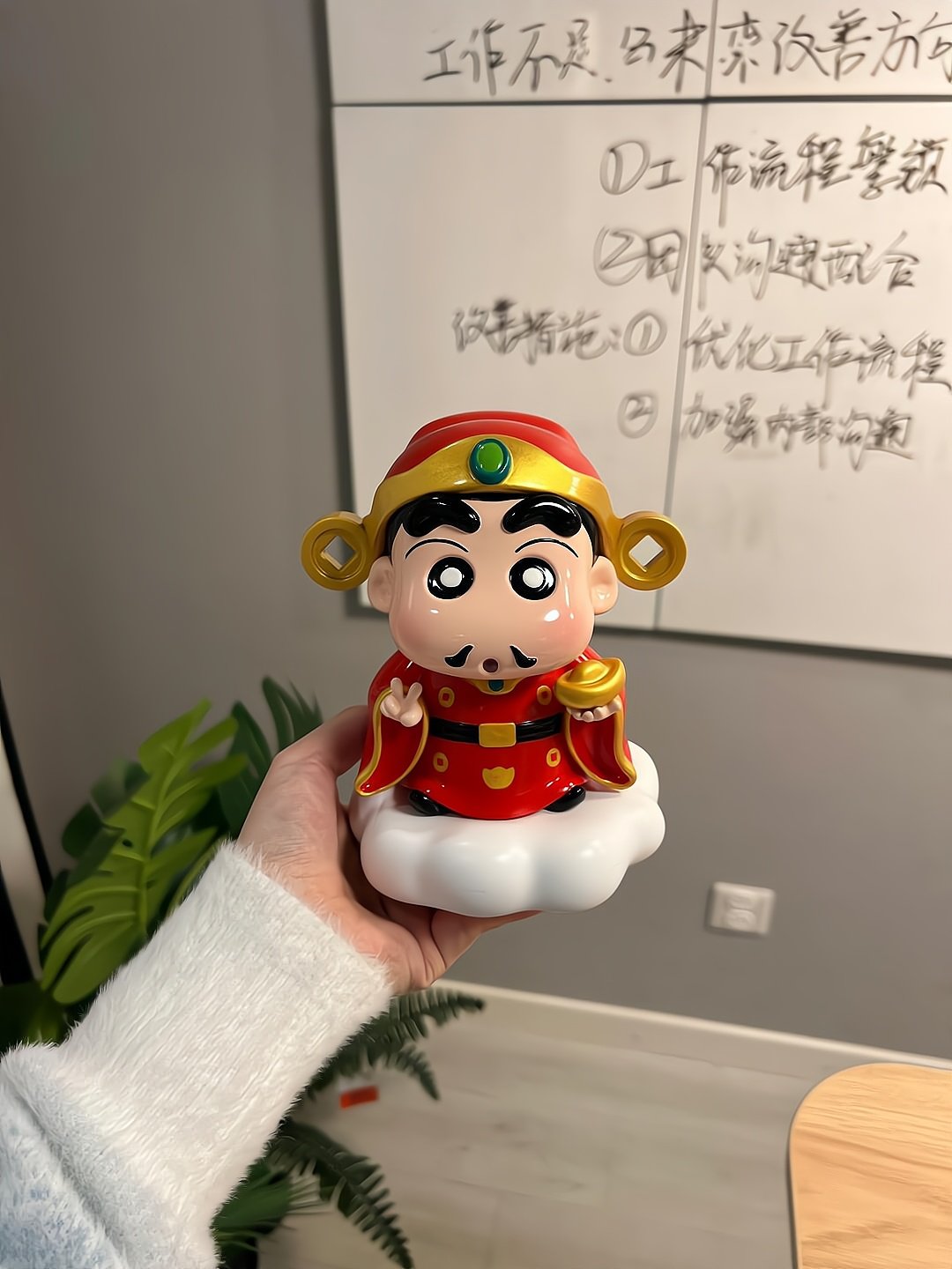 God of Wealth Figurine Desktop Ornament, Good Meaning for the New Year, God of Wealth Arrives, Creative Peripheral Model Doll, Birthday Gift for Men and Women