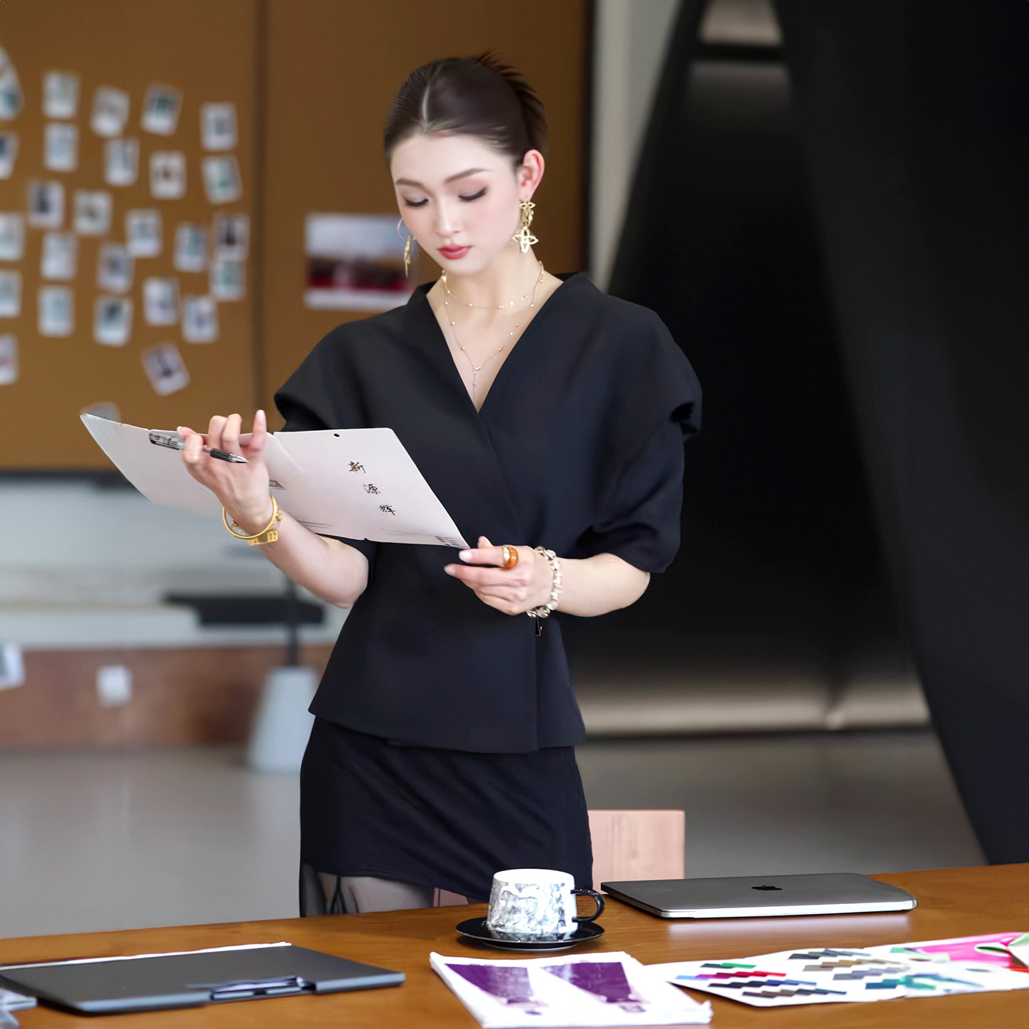 2026夏季新款时尚黑色收腰短袖衬衫女高级感显瘦百搭设计感上衣潮