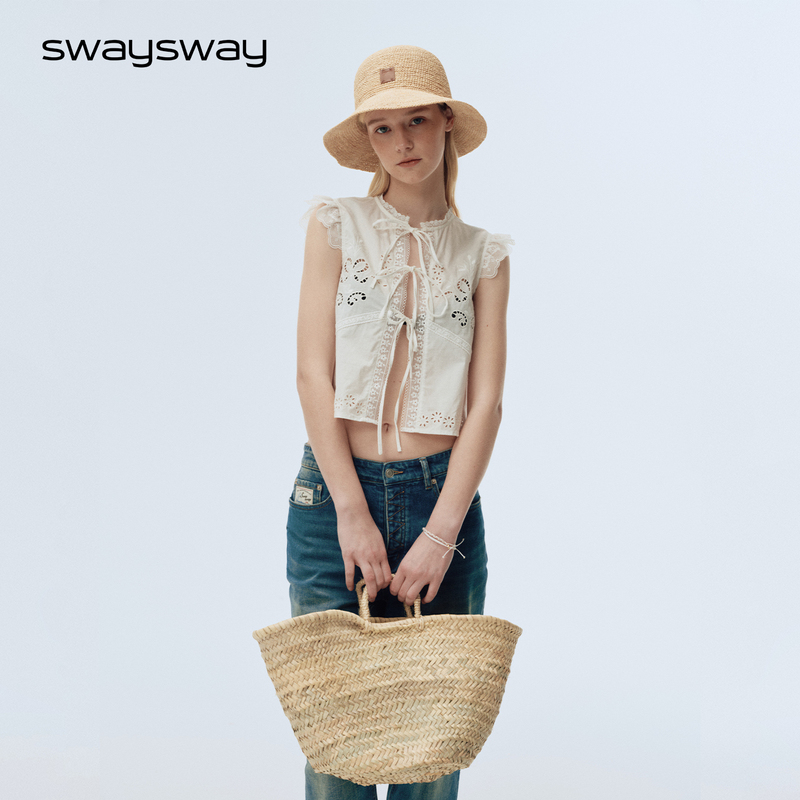Swaysway “Long Holiday” French Romantic Embroidered Hollow Lace-Up Flutter-Sleeve White Short-Sleeve Shirt Vest Swaysway “Long Holiday” French Romantic Embroidered Hollow Lace-Up Flutter-Sleeve White Short-Sleeve Shirt Vest