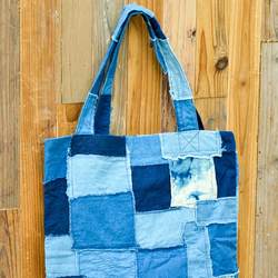 :Blue printed patchwork bag, tattered blue dyed environmentally friendly bag, Baina commuting bag, ink patchwork shopping bag