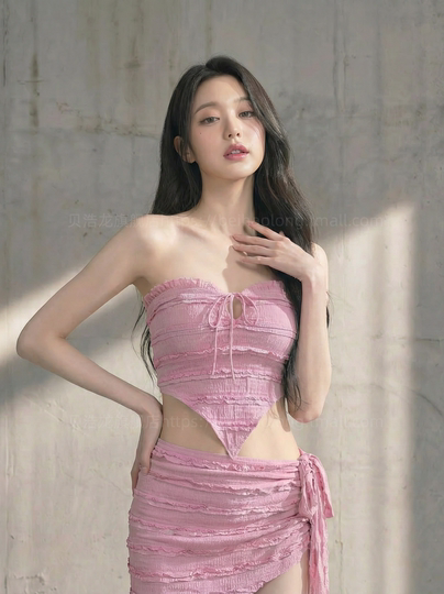 贝浩龙2025新款粉色抹胸泳衣女分体绑带遮肚度假海滩裙式泳装