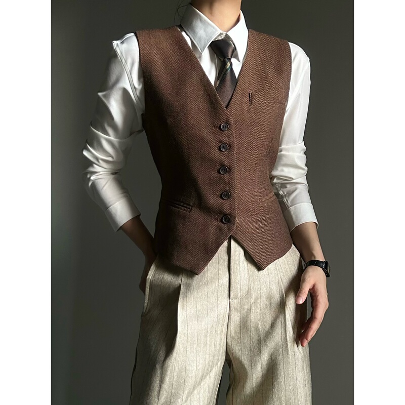 Asae Waist-Cinching Elegant Brown Vest, Unisex Style, Retro Woolen British Slim-Fit Short Suit, Coffee-Colored Vest Asae Waist-Cinching Elegant Brown Vest, Unisex Style, Retro Woolen British Slim-Fit Short Suit, Coffee-Colored Vest