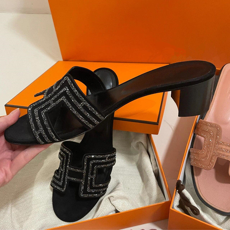 Hong Kong Purchase of Classic Chunky Heel Rhinestone Slippers for Women, Outdoor Casual Beach Flip-Flops, Hermes Style Hong Kong Purchase of Classic Chunky Heel Rhinestone Slippers for Women, Outdoor Casual Beach Flip-Flops, Hermes Style