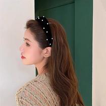 Pearl headband for women retro French hairpin wide-brimmed pressed hairband headband internet celebrity 2021 new temperament hair bundle
